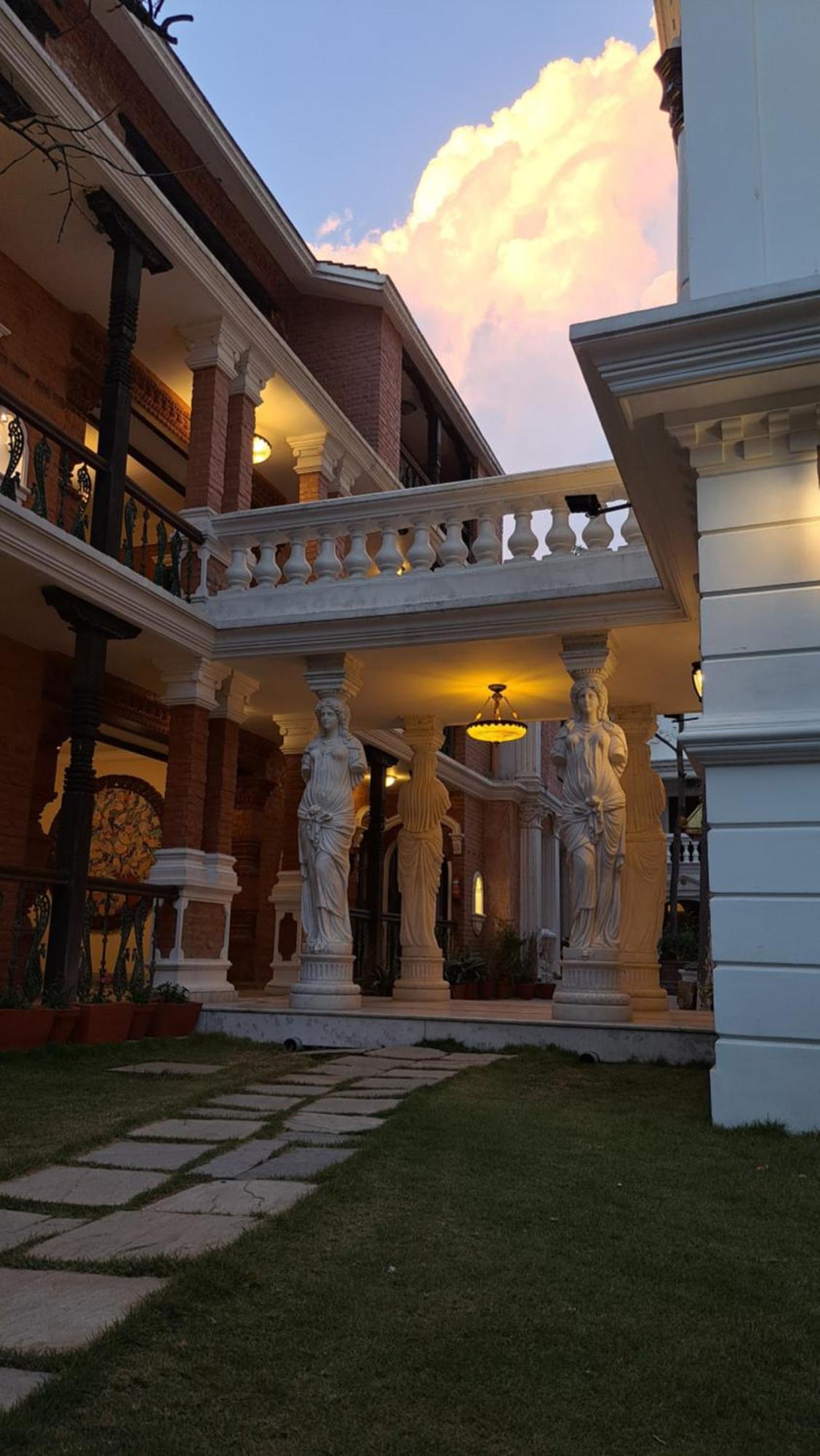 קטמנדו Baber Mahal Vilas - The Heritage Hotel מראה חיצוני תמונה
